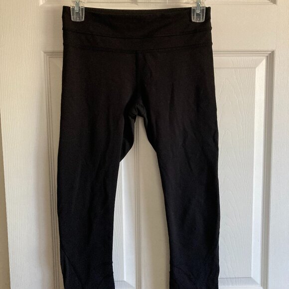 Lululemon black carpi workout pants with bag - Picture 1 of 6